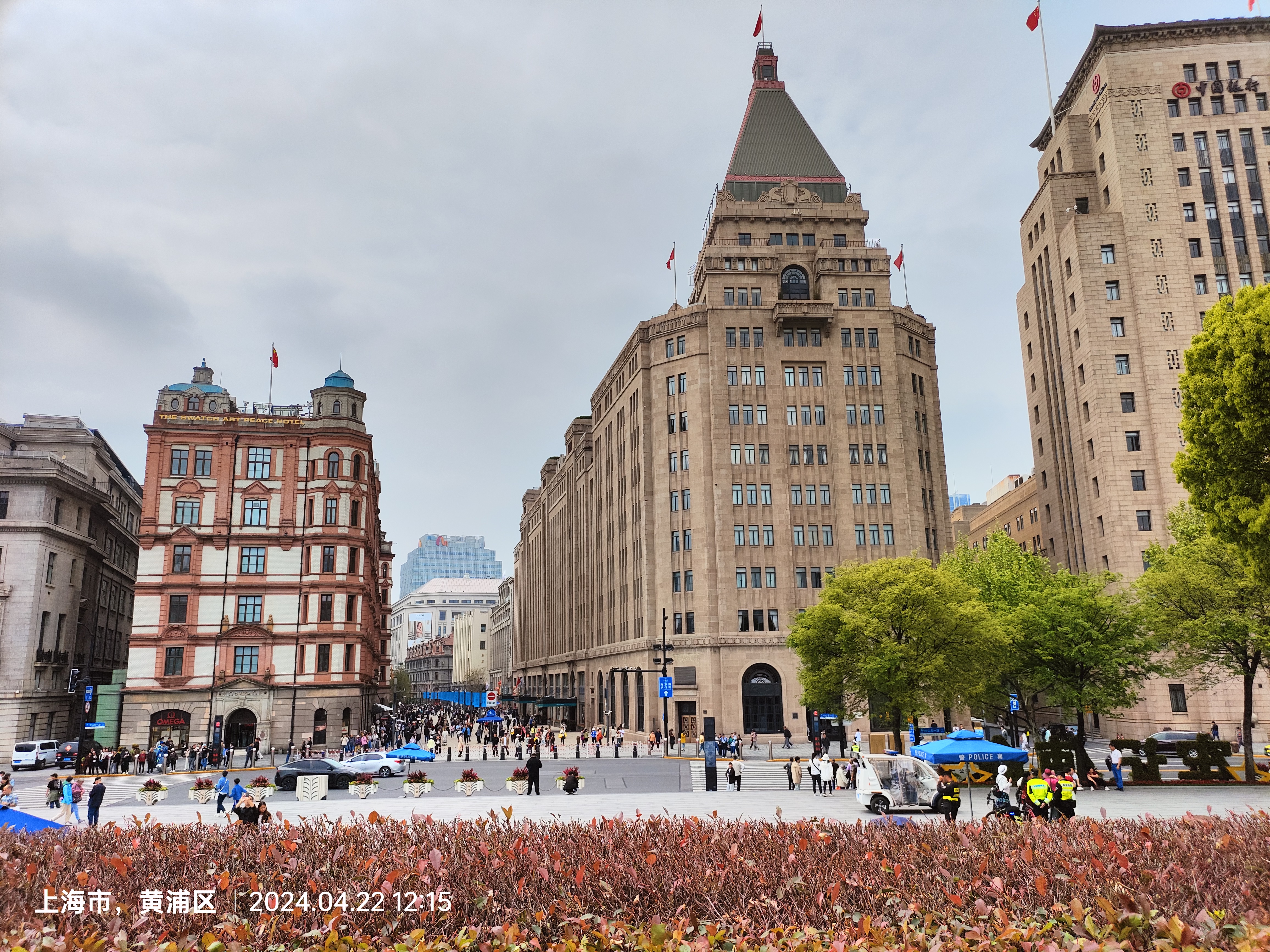南京路步行街与外滩的路口